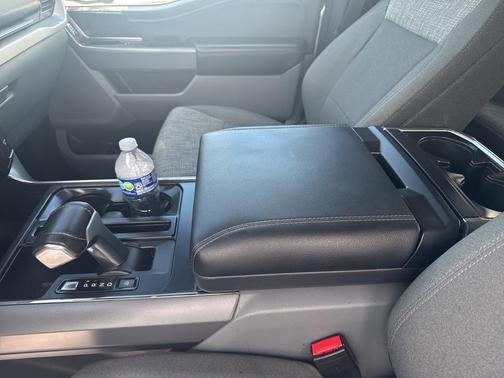 2023 Ford F-150 Lightning XLT