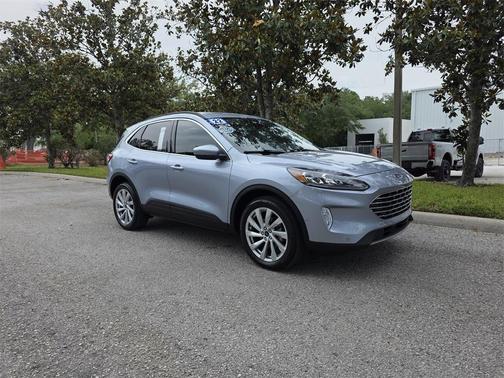 2022 Ford Escape Titanium