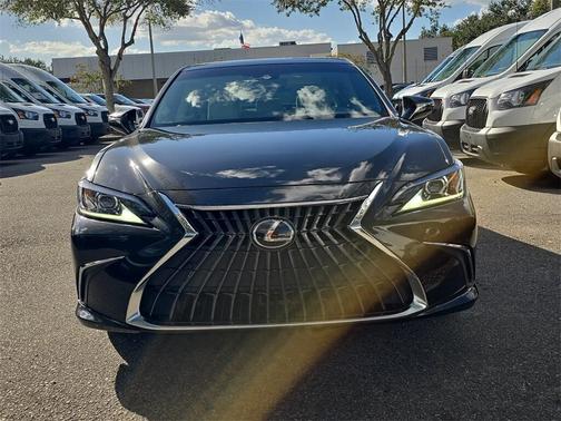 2022 Lexus ES 350 Base