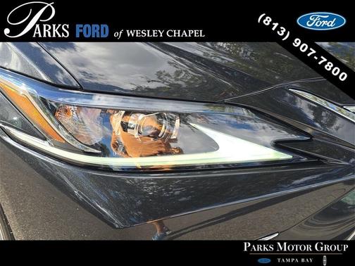 2022 Lexus ES 350 Base