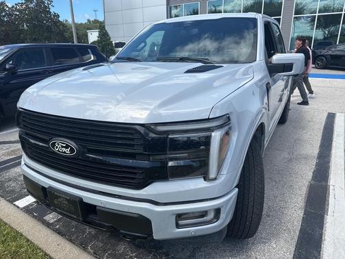 2025 Ford F-150 Platinum
