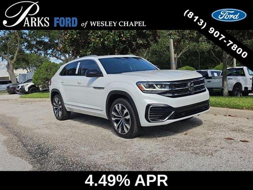 Oryx White Pearl Effect 2022 Volkswagen Atlas Cross Sport 3.6L V6 SEL Premium R-Line