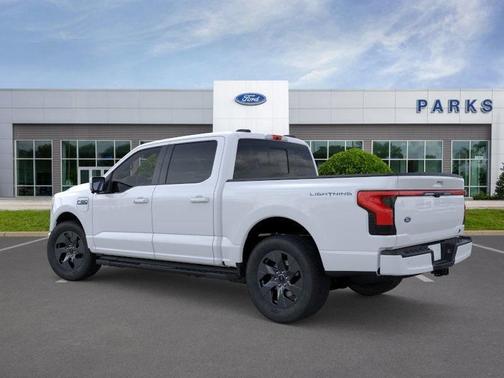 2025 Ford F-150 Lightning LARIAT