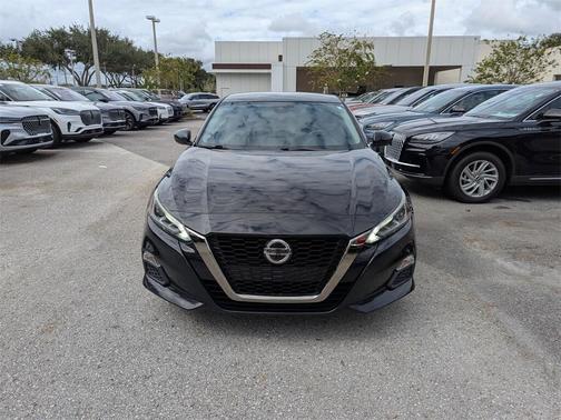 2020 Nissan Altima 2.5 SR