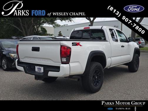 White 2022 Toyota Tacoma SR