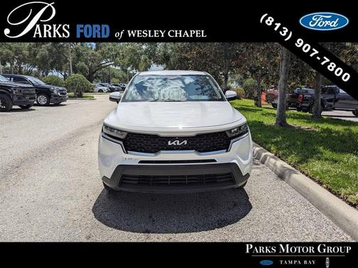 2023 Kia Sorento LX