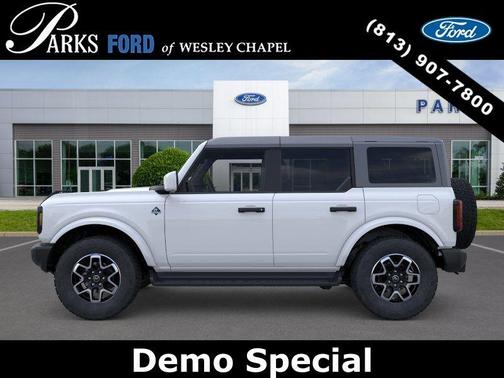 Oxford White 2026 Ford Bronco Outer Banks