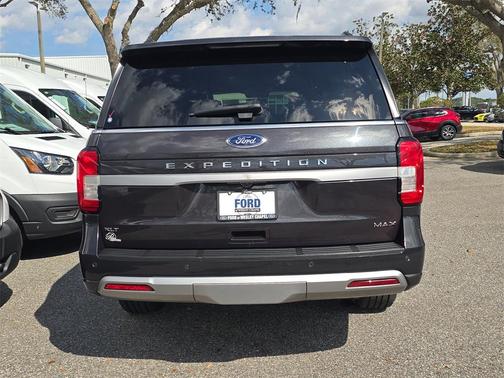 2023 Ford Expedition Max XLT
