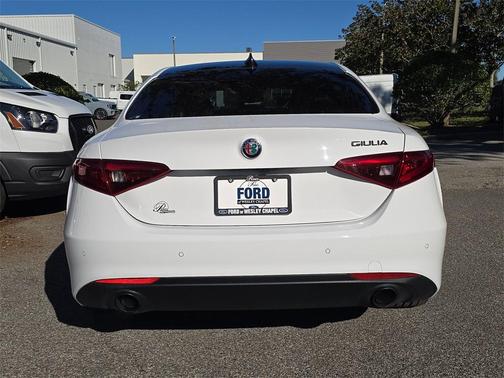 2020 Alfa Romeo Giulia Base