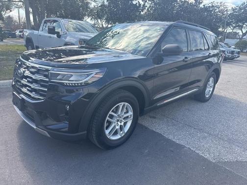 2025 Ford Explorer Active