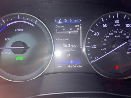 2018 Lexus ES 300h Base