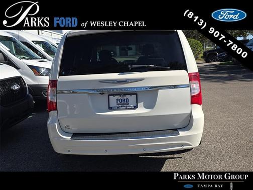 2012 Chrysler Town & Country Touring-L