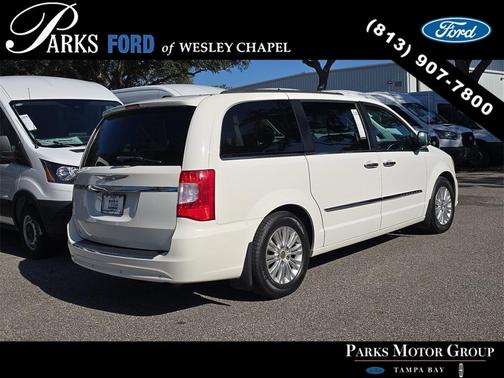 2012 Chrysler Town & Country Touring-L