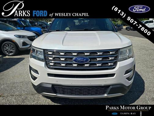 White Platinum Clearcoat Metallic 2016 Ford Explorer XLT