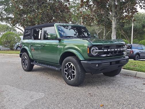 2023 Ford Bronco Outer Banks