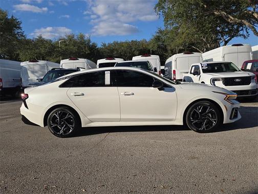 2025 Kia K5 GT-Line