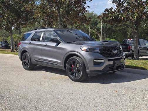 2022 Ford Explorer ST