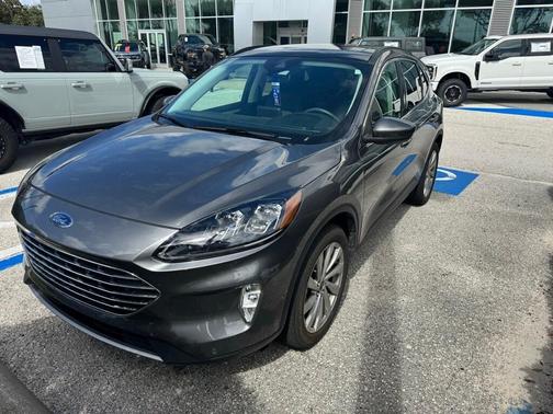 2022 Ford Escape Titanium