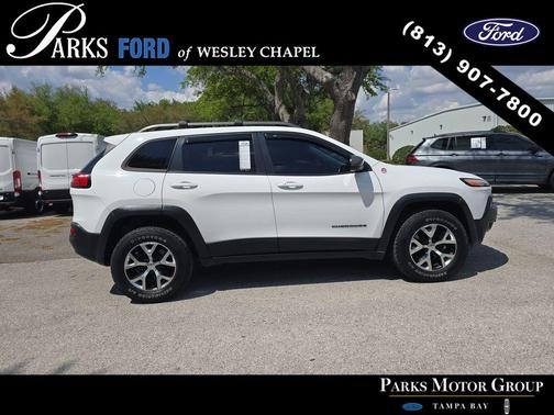 Bright White Clearcoat 2015 Jeep Cherokee Trailhawk