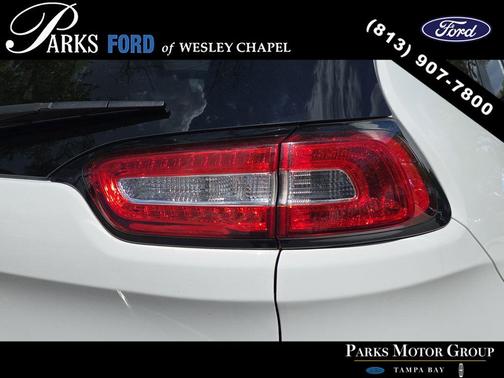 Bright White Clearcoat 2015 Jeep Cherokee Trailhawk