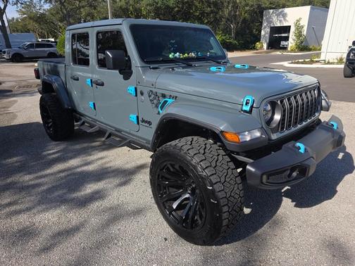 2025 Jeep Gladiator Sport