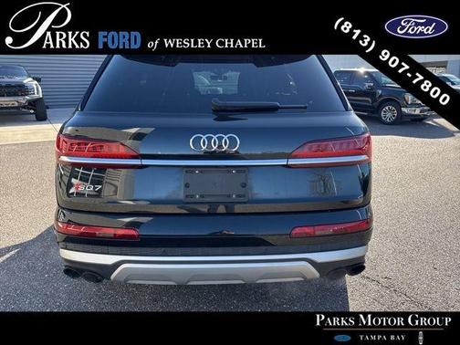 Mythos Black Metallic 2023 Audi SQ7 4.0T Premium Plus