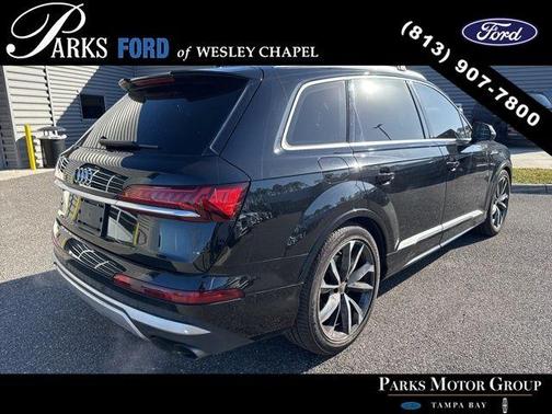Mythos Black Metallic 2023 Audi SQ7 4.0T Premium Plus