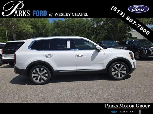 Glacial White Pearl 2022 Kia Telluride EX