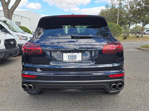 2015 Porsche Cayenne S