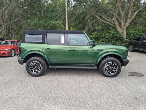2024 Ford Bronco Outer Banks