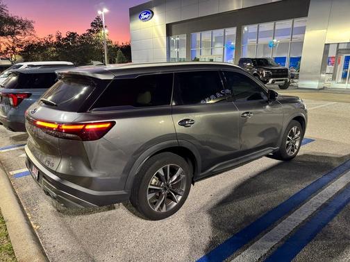 2022 INFINITI QX60 Luxe