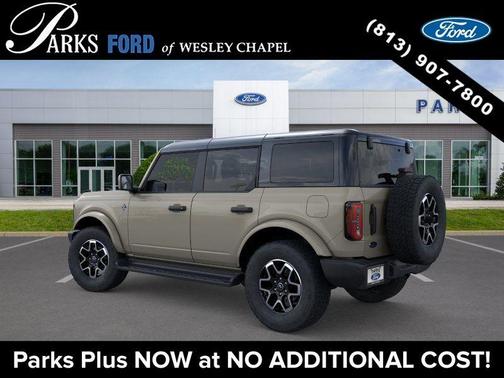 Desert Sand 2026 Ford Bronco Outer Banks