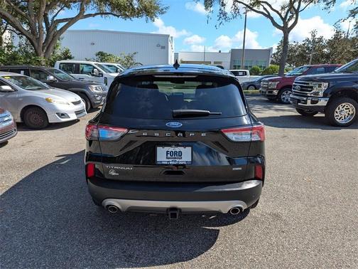 2021 Ford Escape Titanium Hybrid