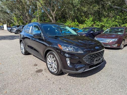 2021 Ford Escape Titanium Hybrid