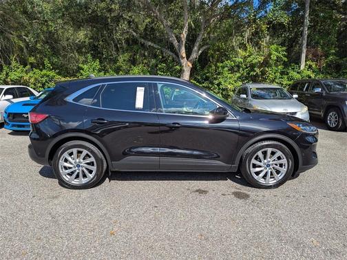 2021 Ford Escape Titanium Hybrid