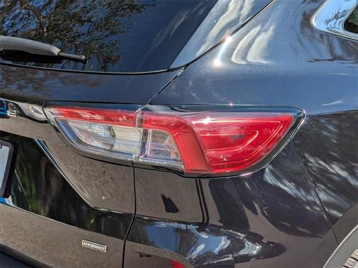 2021 Ford Escape Titanium Hybrid