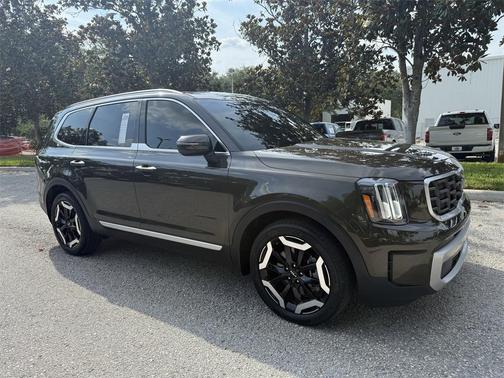 2023 Kia Telluride S