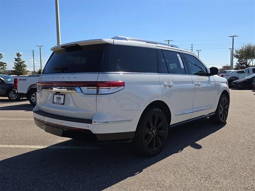 2024 Lincoln Navigator Reserve