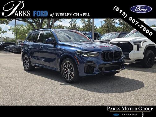 Phytonic Blue Metallic 2022 BMW X5 sDrive40i