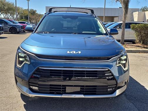 2023 Kia Niro Plug-In Hybrid SX Touring