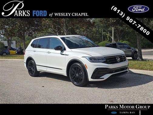 2022 Volkswagen Tiguan 2.0T SE R-Line Black