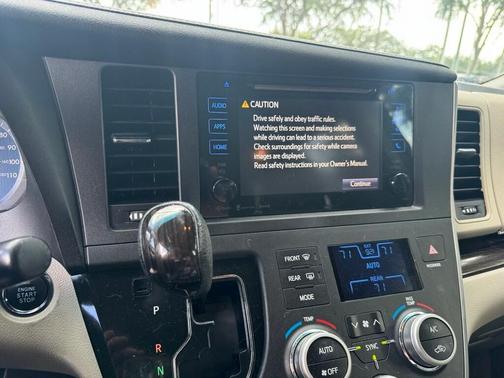 2017 Toyota Sienna L