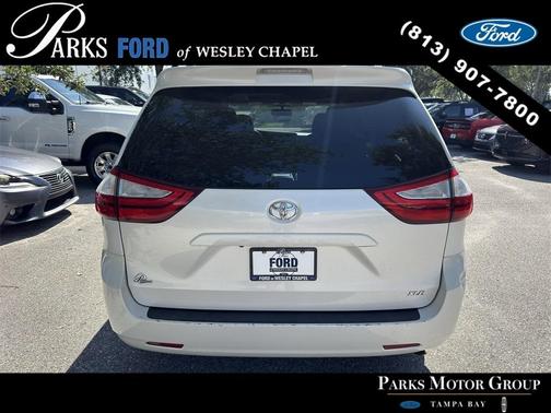 2017 Toyota Sienna L