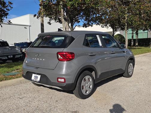 2020 Hyundai VENUE SE