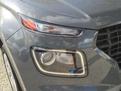 2020 Hyundai VENUE SE