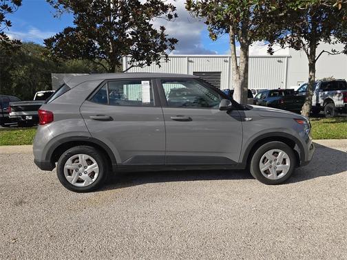 2020 Hyundai VENUE SE