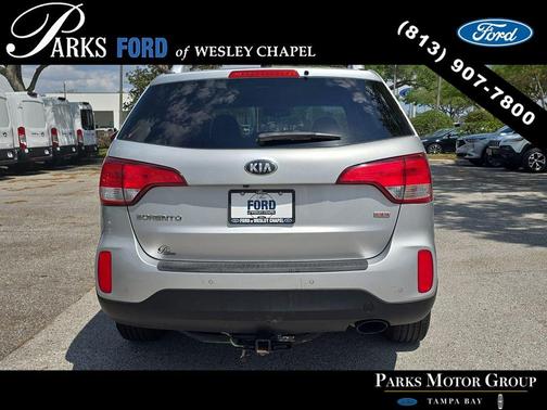 Bright Silver 2014 Kia Sorento LX