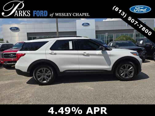 Oxford White 2021 Ford Explorer XLT