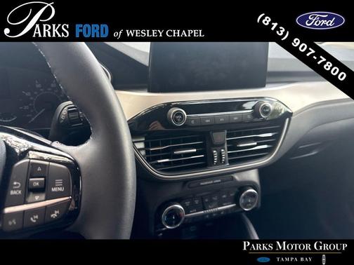 Black Metallic 2022 Ford Escape SE