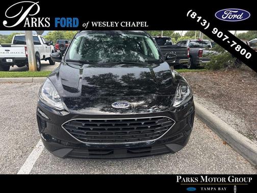 Black Metallic 2022 Ford Escape SE
